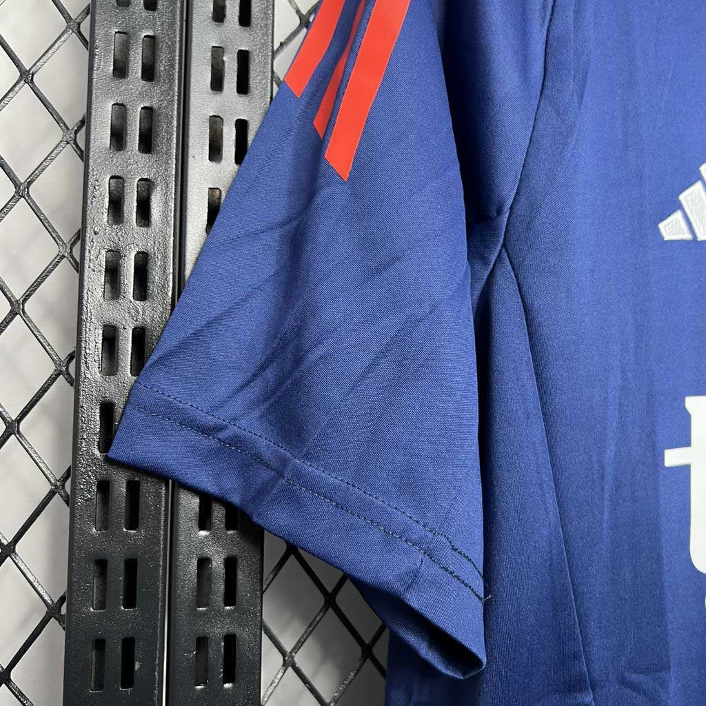 MANCHESTER UNITED - TRAINING JERSEY 24/25