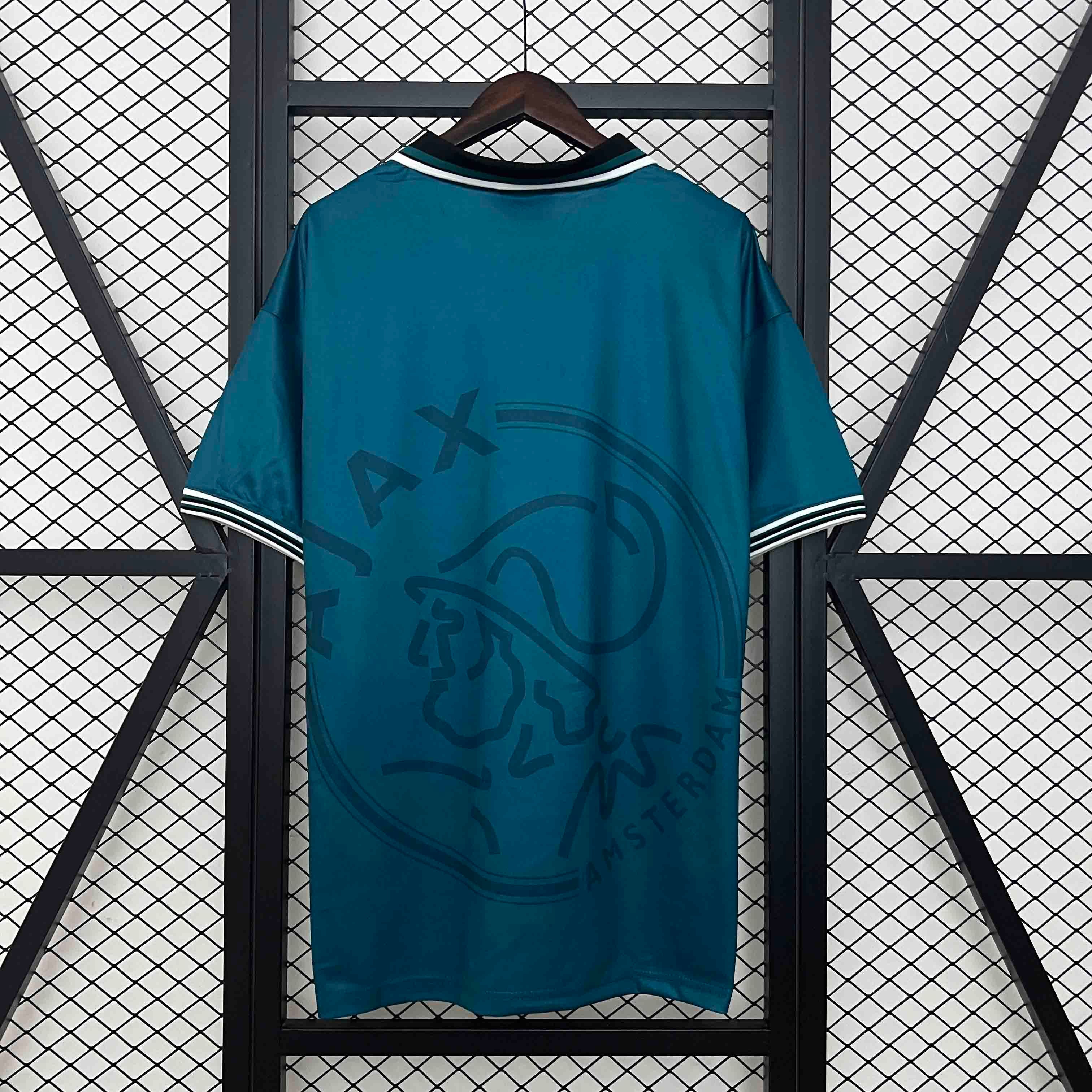 AJAX - MAILLOT EXTÉRIEUR RETRO 95/96