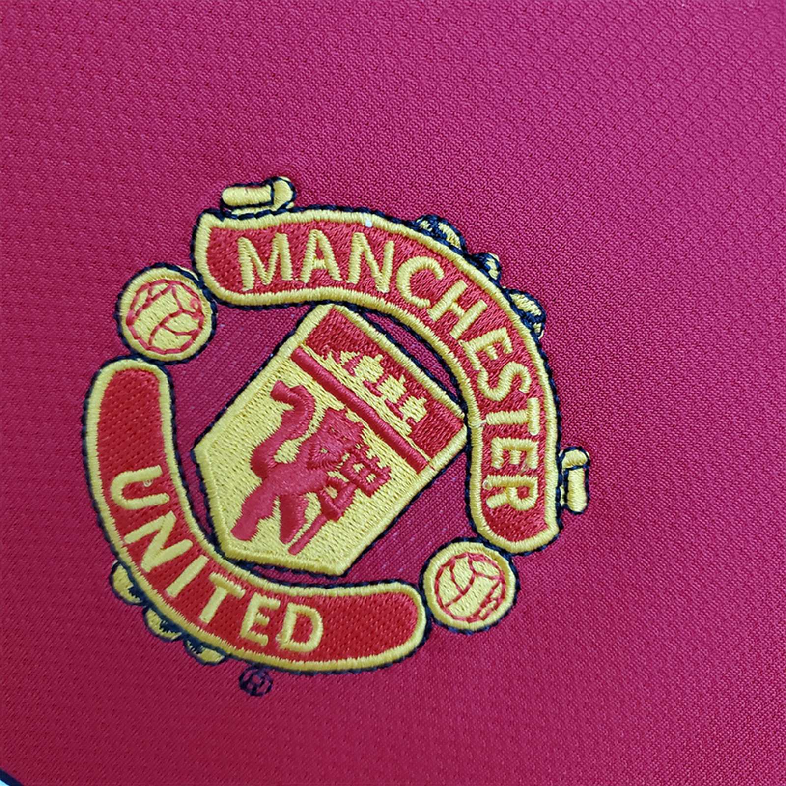 MANCHESTER UNITED - 04/06 RETRO HOME JERSEY
