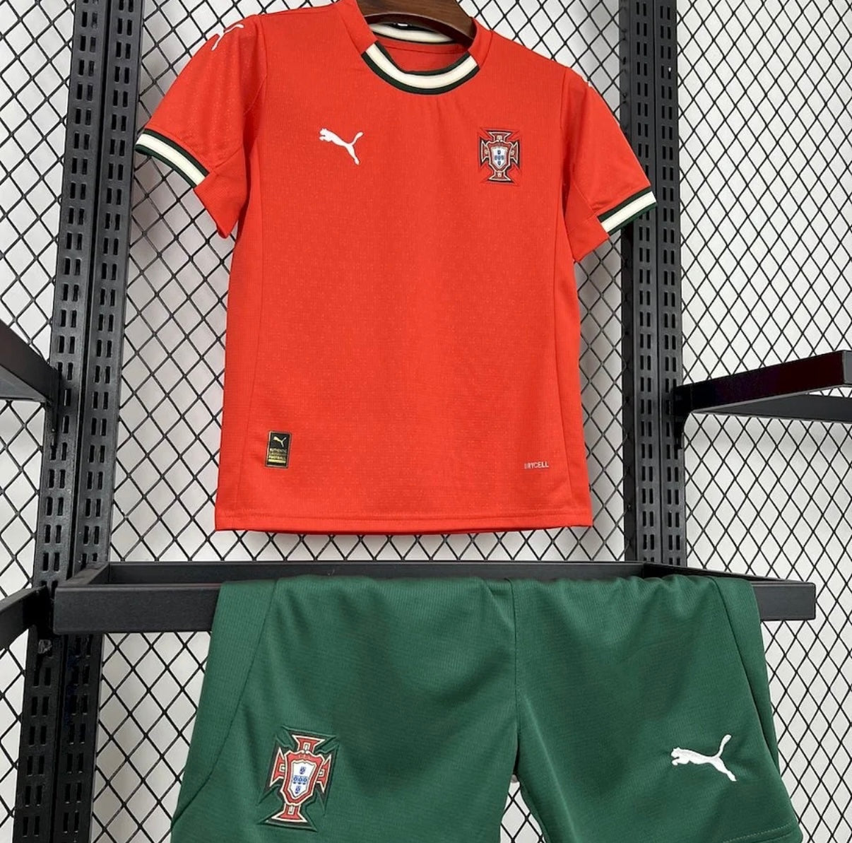 PORTUGAL - ENSEMBLE ENFANT DOMICILE 2025