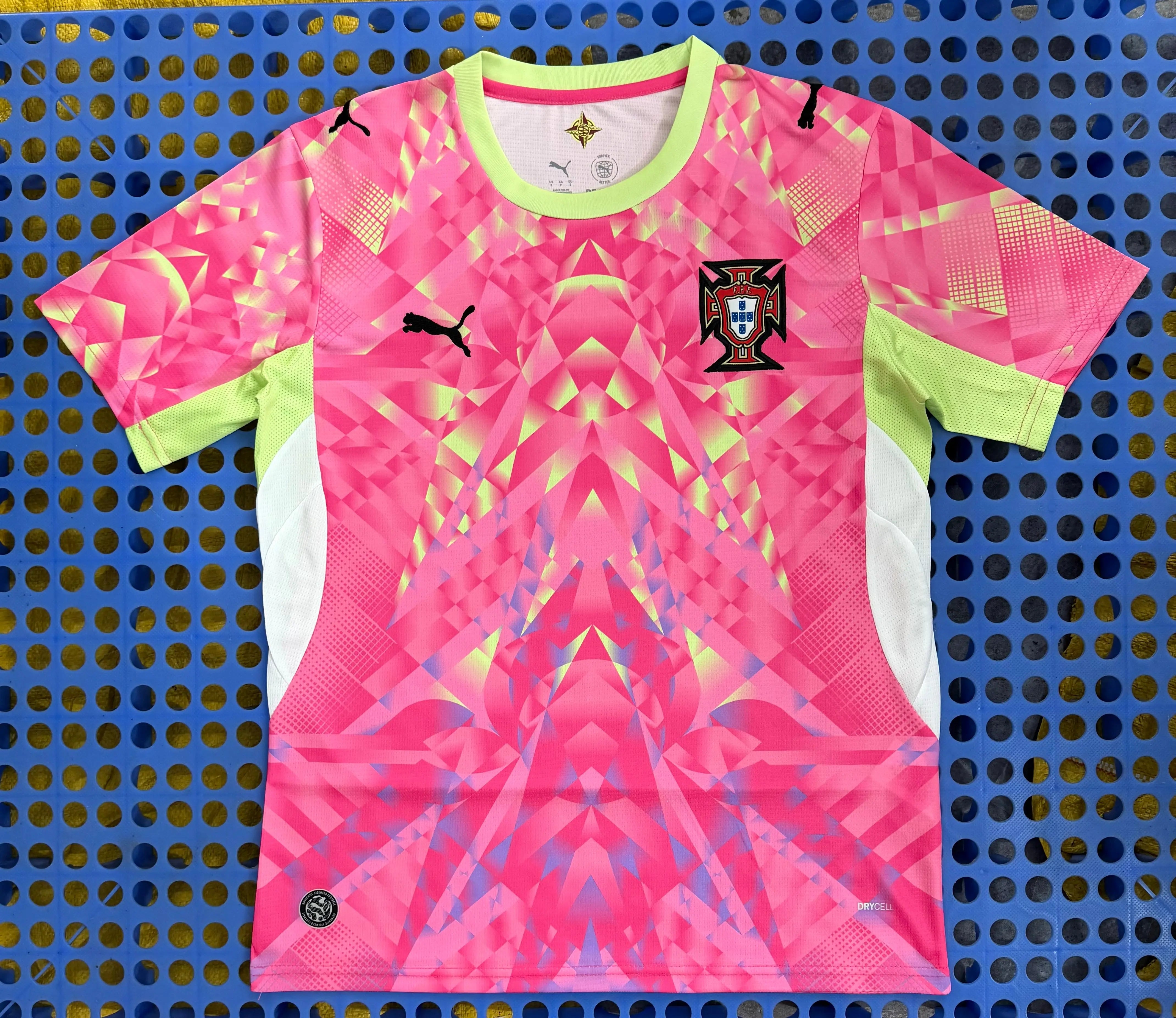 Maillot Portugal Concept Rose 2026/27